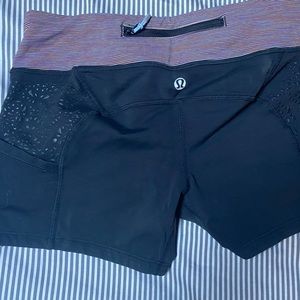 Lululemon shorts size 6